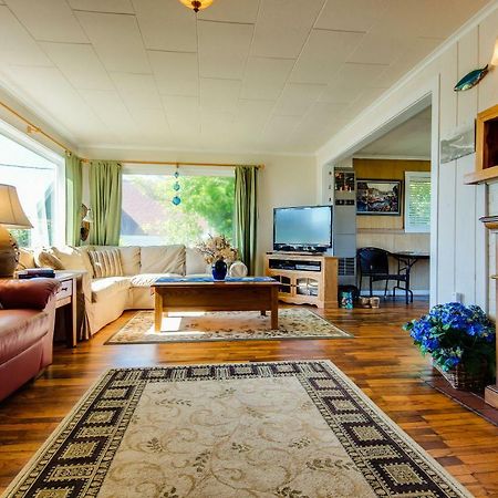 Villa Coastal Breeze Depoe Bay Exterior foto