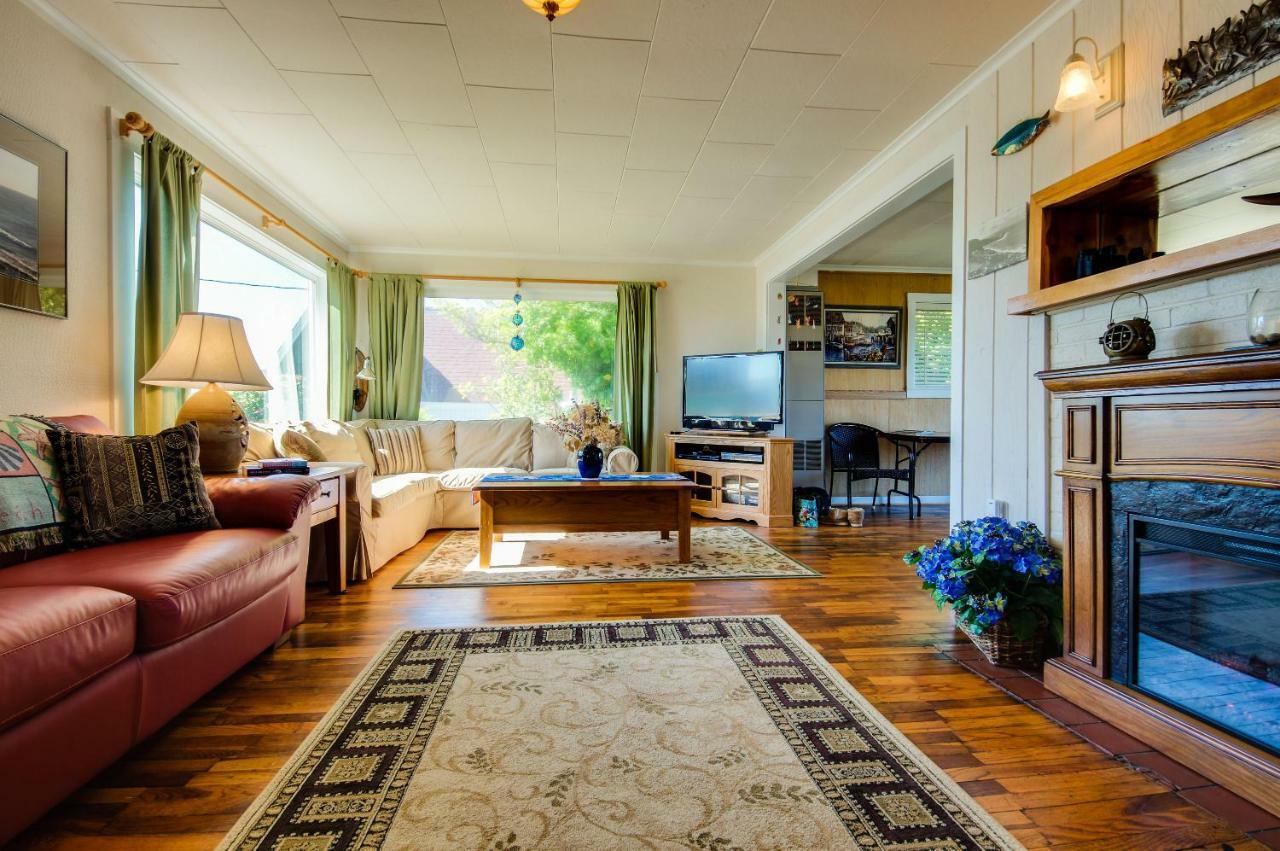 Villa Coastal Breeze Depoe Bay Exterior foto